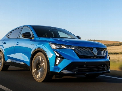 Renault celebrates 75 years in Spain with five hybrid SUVs on show RUSSPAIN.com