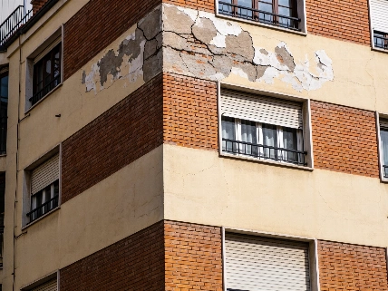 Madrid Court Halts Eviction of 82-Year-Old Paquita After Neighborhood Protest RUSSPAIN.com