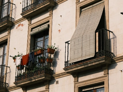 PNV draws a line between funds and small landlords RUSSPAIN.com