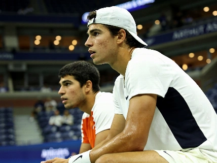Alcaraz and Shelton set for late-night US Open quarterfinal after marathon delay RUSSPAIN.com