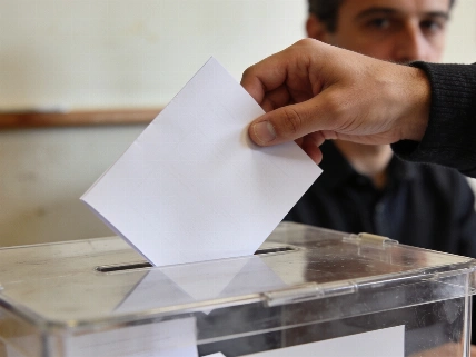 CIS puts PSOE 11.8 points ahead of PP RUSSPAIN.com