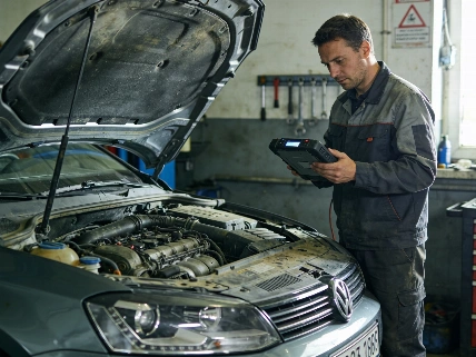 The Driving Habit That Can Wreck Your Car—and Your Wallet RUSSPAIN.com