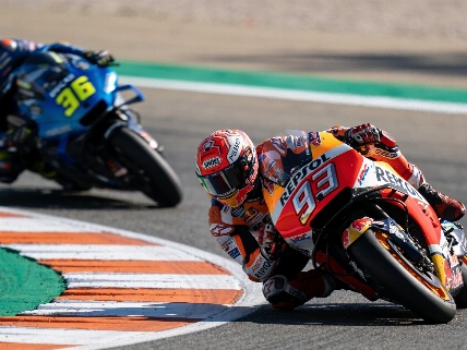 Marc Márquez edges out Bezzecchi with sharp tactics in San Marino sprint RUSSPAIN.com