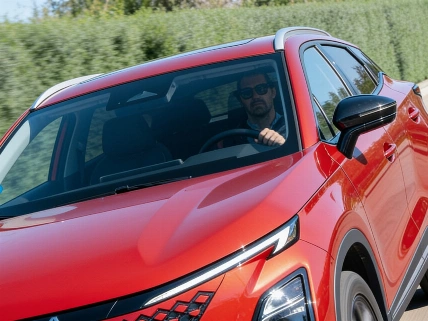 Omoda 5 SHS-H enters Spain's hybrid SUV race RUSSPAIN.com