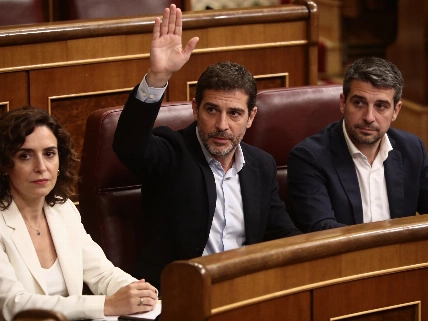 Andalusia’s PP backs Vox motion on housing and migration RUSSPAIN.com