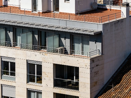Secret €6.3 million Madrid penthouse deal sparks crisis for Ayuso’s team RUSSPAIN.com
