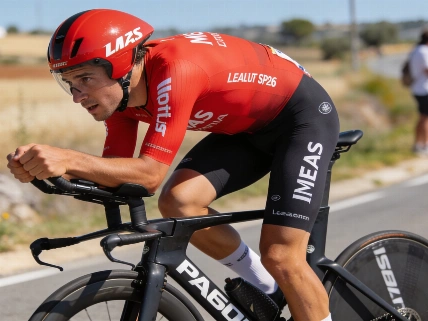 Enric Mas keeps red jersey after Jerez time trial RUSSPAIN.com