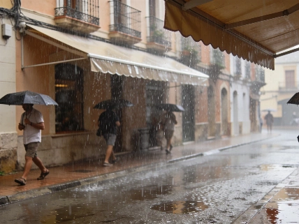 Five Days of Rain and Storms Expected in Valencia After Heatwave RUSSPAIN.com