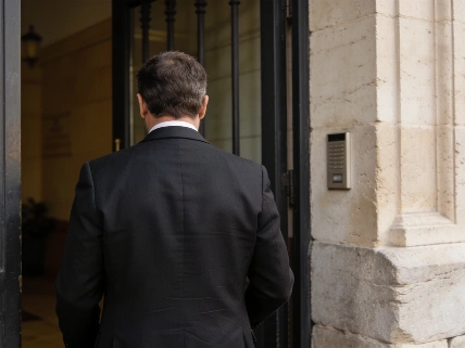 Roger Llanes to lead Valencian government delegation RUSSPAIN.com