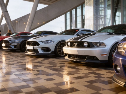 American muscle cars shake Denia’s port for cancer research RUSSPAIN.com