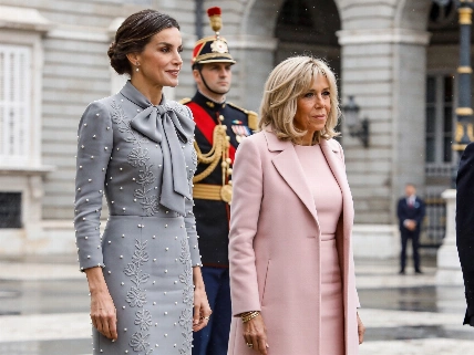 Letizia brings back Pertegaz dress for Macron state visit RUSSPAIN.com