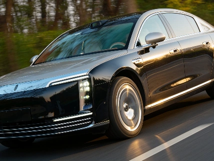 Huawei Maextro S800 challenges the luxury sedan status quo RUSSPAIN.com