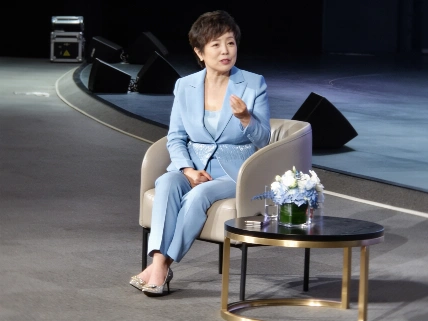 BYD’s Stella Li Claims Superiority Over Tesla: 'We Do Everything Better' RUSSPAIN.com