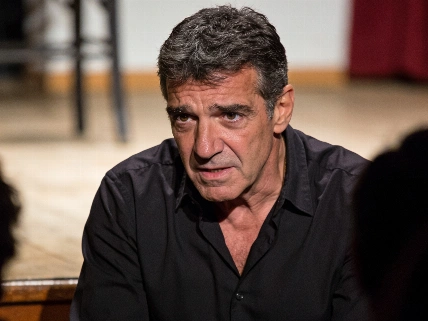 Antonio Banderas Calls Theatre a Refuge for Truth RUSSPAIN.com