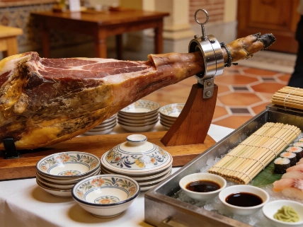 Móstoles Allocates €880,000 for Event Catering Including Sushi and Jamón RUSSPAIN.com