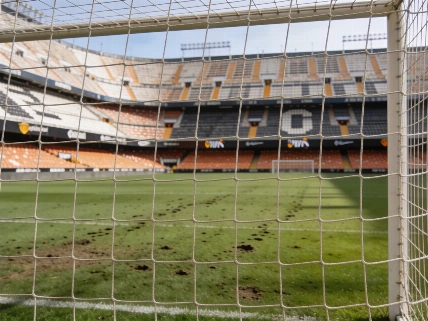 Luis Rioja's late goal gives Valencia first win of the season in Vitoria RUSSPAIN.com