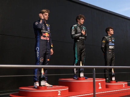Kimi Antonelli wins Spanish Grand Prix at MadRing as Verstappen and Norris falter RUSSPAIN.com
