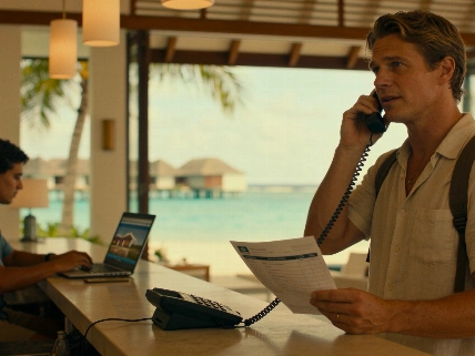 Who Still Books Hotels by Phone as Online Reservations Dominate RUSSPAIN.com