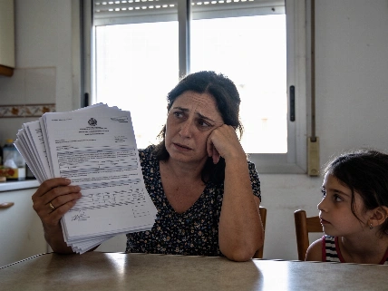 Court Strips Woman of Minimum Income Benefit After Divorce Property Settlement RUSSPAIN.com