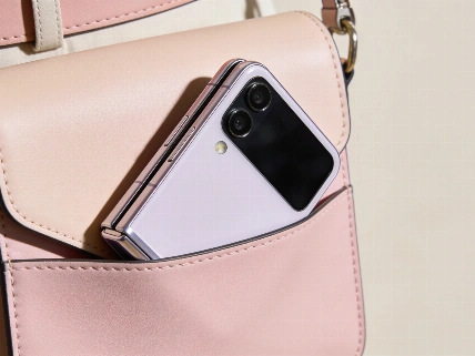 Foldable phones turn accessories into fashion statements RUSSPAIN.com
