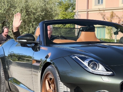 Clarkson's «Flax-Type» wins award at Tuscan event RUSSPAIN.com