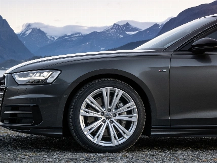 Six Iconic Car Models Face Their Final Year in Spain RUSSPAIN.com