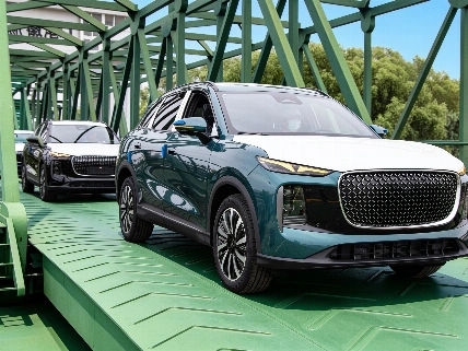 17,000 km by Land and Sea: How the Lepas 8 Arrives in Barcelona RUSSPAIN.com