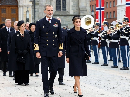 Felipe VI and Letizia join royal funeral procession in Oslo RUSSPAIN.com