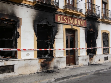 Fatal fire devastates migrant settlement in Lucena del Puerto RUSSPAIN.com