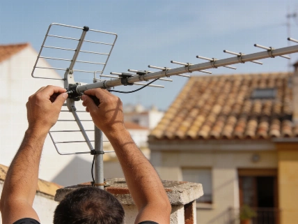 La 1 clears prime time for Urda crash coverage RUSSPAIN.com