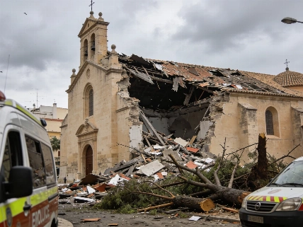 Mediterranean storm triggers deadly floods as emergency alerts hit Balearic Islands RUSSPAIN.com