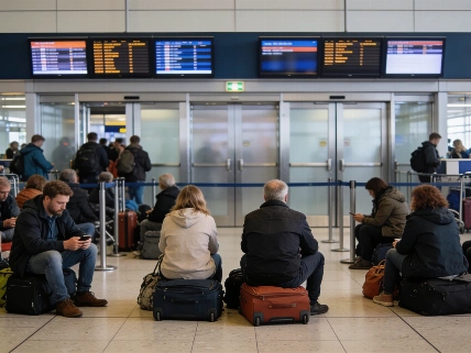 Air traffic meltdown leaves over one thousand flights grounded in the UK RUSSPAIN.com