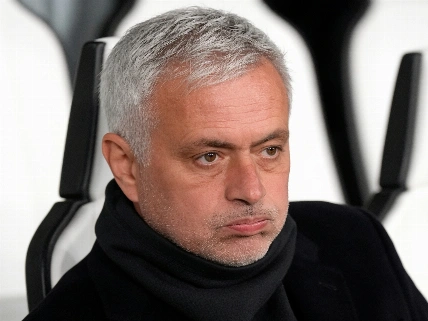 José Mourinho Returns to Real Madrid and Picks the Priciest BMW XM RUSSPAIN.com
