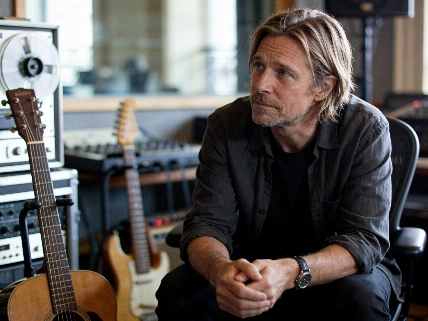 Beck revisits nineties masculinity and vulnerability on Ride Lonesome RUSSPAIN.com