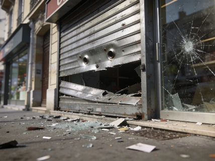 French retailers tally hundreds of millions in riot damage RUSSPAIN.com