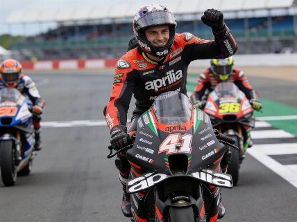 Marc Márquez takes San Marino MotoGP lead after Bezzecchi crashes out RUSSPAIN.com