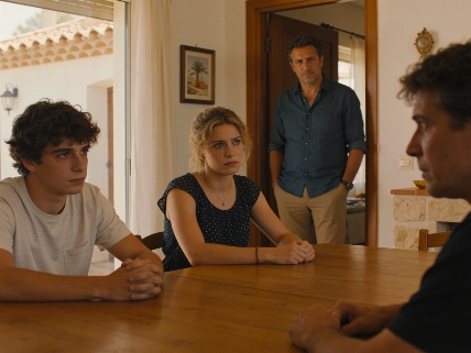 El mal padre puts absent parenthood at the center of San Sebastián RUSSPAIN.com