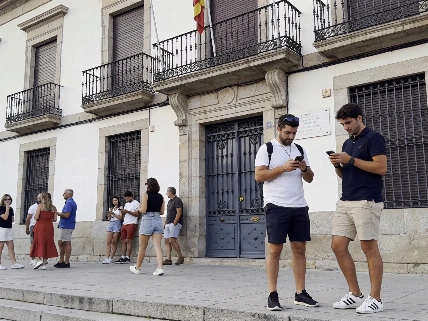 Spain Confirms September 11 and 18 as Public Holidays in Key Regions RUSSPAIN.com