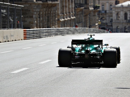 Alonso reveals Aston Martin's one-second Honda loss in Baku RUSSPAIN.com