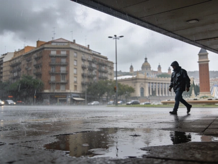 Barcelona housing protest postponed as Catalonia faces extreme rain alert RUSSPAIN.com