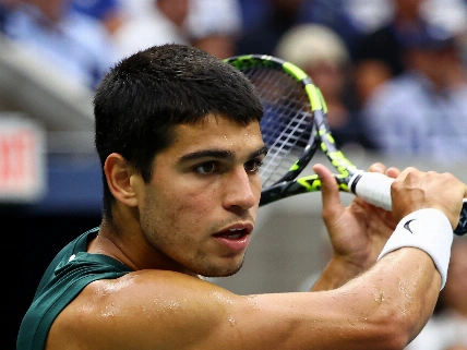 Carlos Alcaraz Rallies Past Early Scare at US Open RUSSPAIN.com