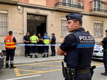 Man in Critical Condition After Stabbing and Balcony Fall in Barcelona RUSSPAIN.com