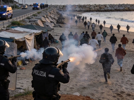 Police Use Tear Gas to Disperse Migrants at Ceuta’s Trampolín Beach RUSSPAIN.com