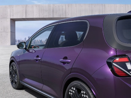 Nissan PIXO enters city EV race with fast charging and smart tech RUSSPAIN.com