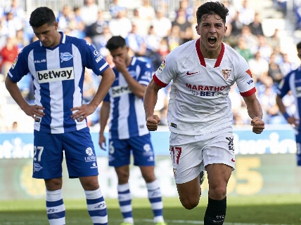 Sevilla hands Deportivo first loss of the season with narrow win at Riazor RUSSPAIN.com