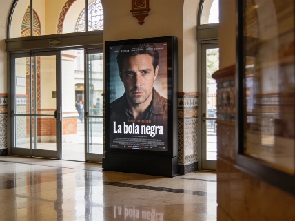 La bola negra convierte a Los Javis en el gran fenómeno del cine español RUSSPAIN.com