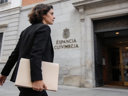 Tellado accuses Sánchez of exploiting Guernica in campaign video RUSSPAIN.com
