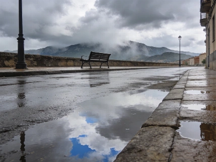 Storm Austen brings rough seas and strong winds to Spain RUSSPAIN.com
