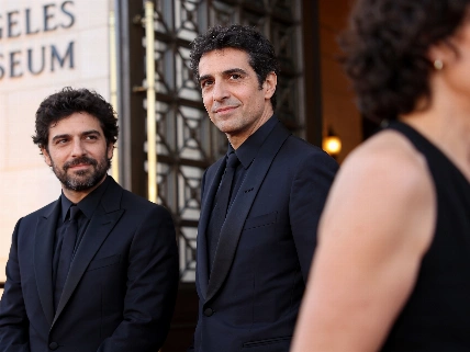 Los Javis bring La bola negra to Hollywood’s gala RUSSPAIN.com