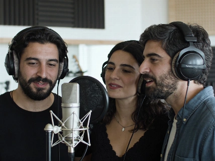 Maki and María Artés bring Andy into their most personal song RUSSPAIN.com
